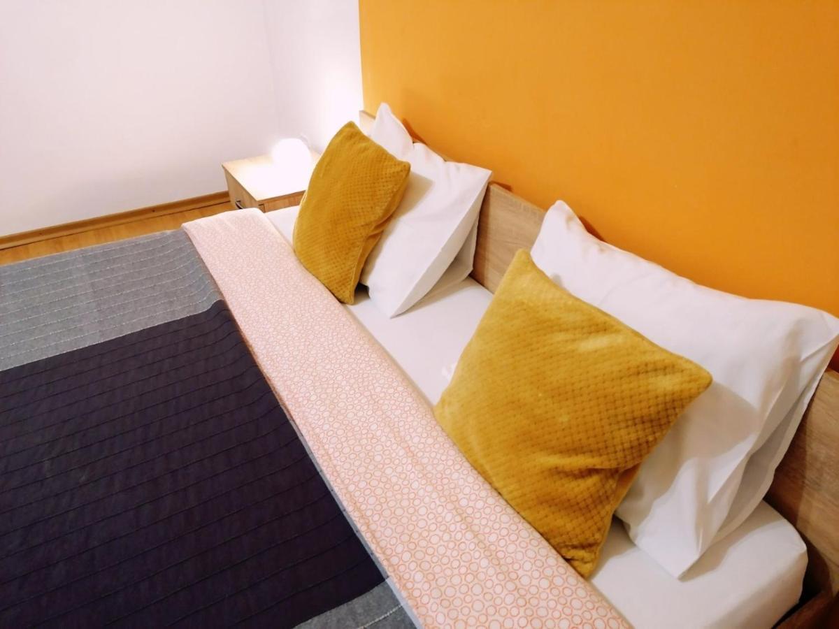 Nexus Apartment Миеркуря Чук Екстериор снимка