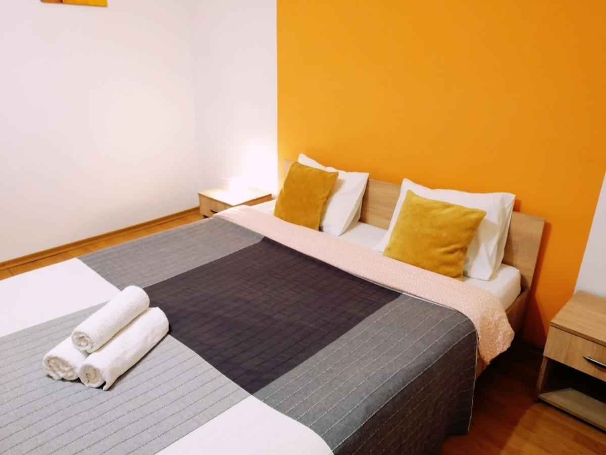 Nexus Apartment Миеркуря Чук Екстериор снимка