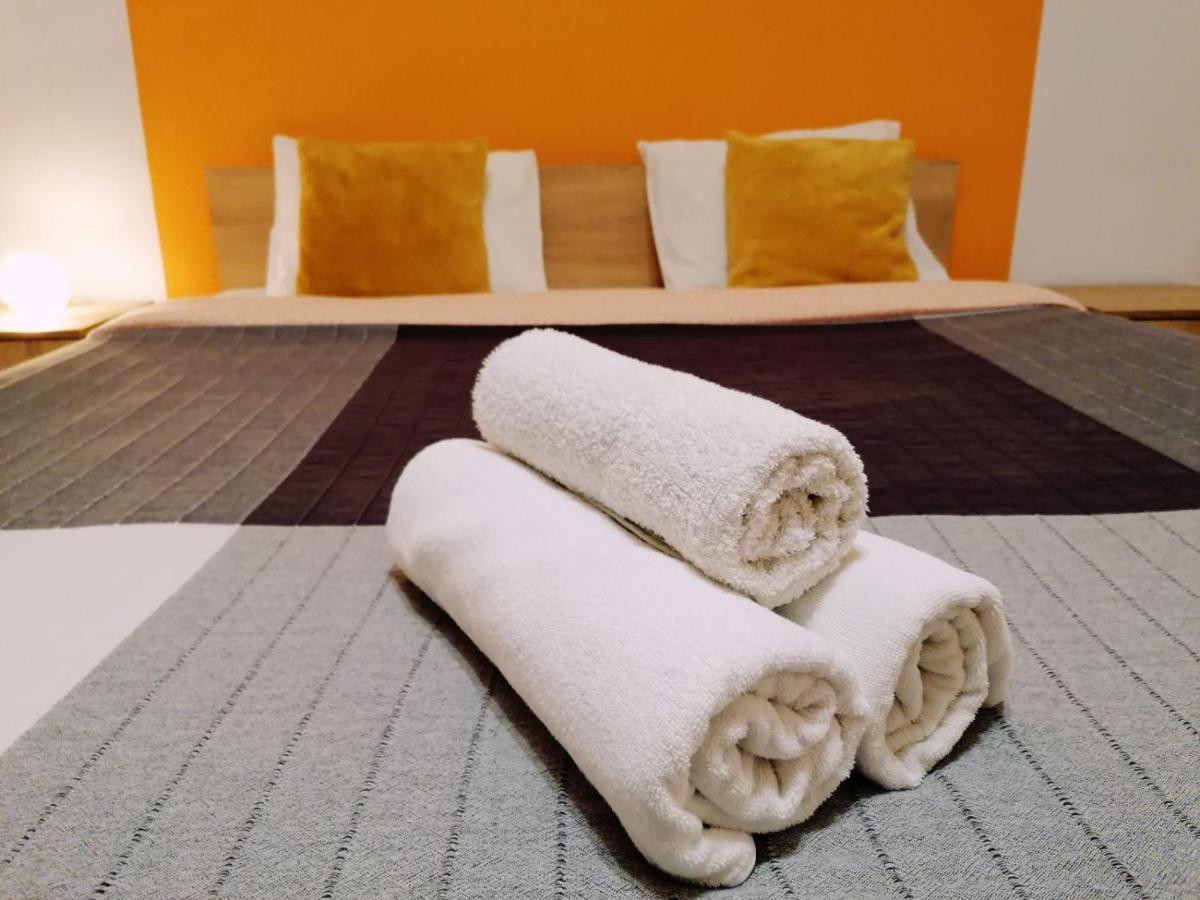 Nexus Apartment Миеркуря Чук Екстериор снимка